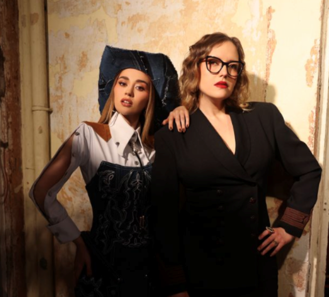 Carolina Ross avanza hacia su nuevo álbum con el estreno de “El Target” junto a Denise Gutiérrez