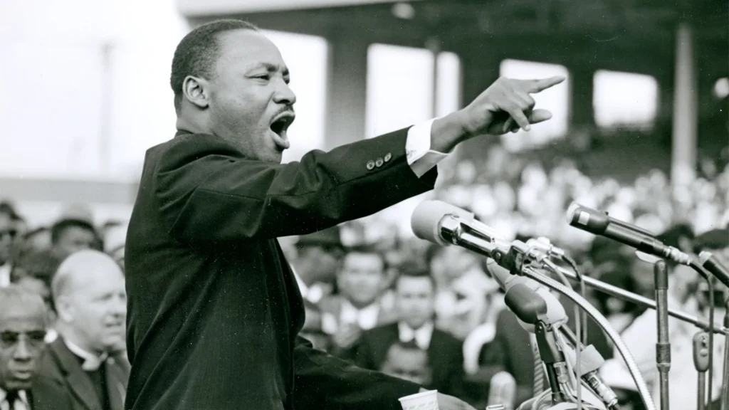 Martin Luther King Jr.: Un Legado de Justicia que Une a Nuestras Comunidades