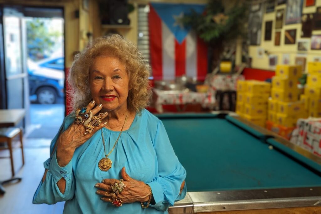 Quién es Toñita, la mujer que sorprendió en el show de medio tiempo de Bad Bunny en el Super Bowl