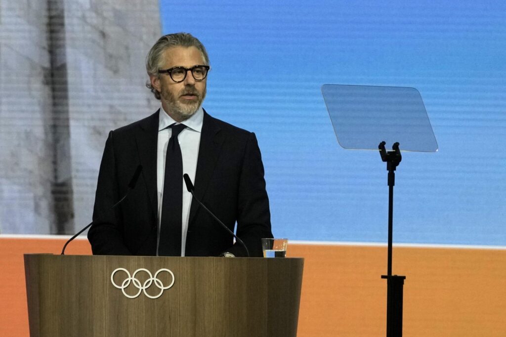 Casey Wasserman, presidente del comité organizador de los Juegos Olímpicos Los Ángeles 2028, aparece mencionado en documentos vinculados al caso Jeffrey Epstein. Esto es lo que se sabe.