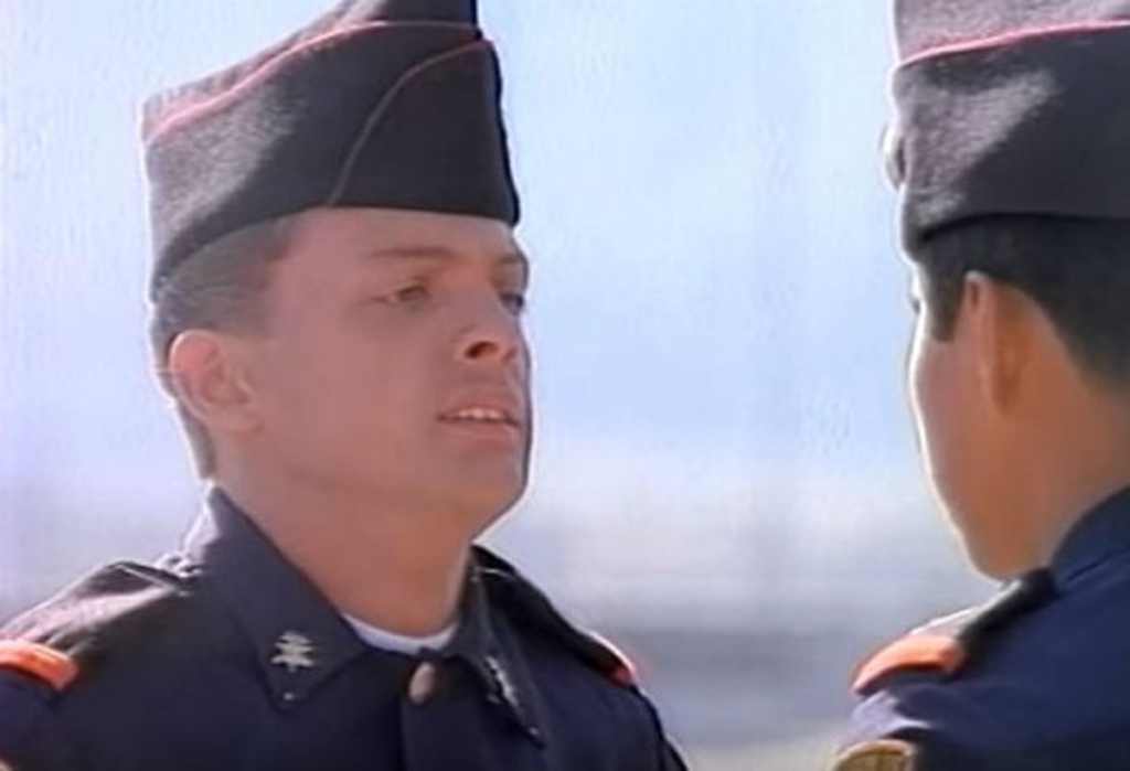 El video que lo cambió todo: aseguran que Luis Miguel fue usado por el poder militar El video que lo cambió todo: aseguran que Luis Miguel fue usado por el poder militar