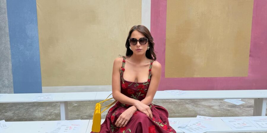 Majo Aguilar hace historia: Primera artista de mariachi en primera fila del desfile de Carolina Herrera en NYFW Otoño-Invierno 2026 