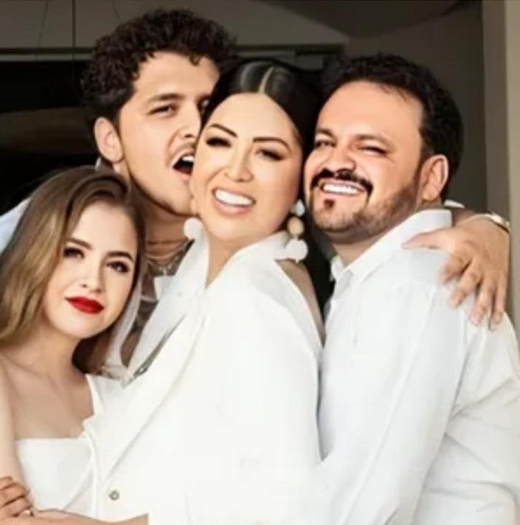 Exabogados de Christian Nodal renuncian también a la defensa de sus padres en caso contra Universal